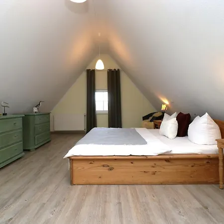 Lange Strasse Likedeeler * Prerow